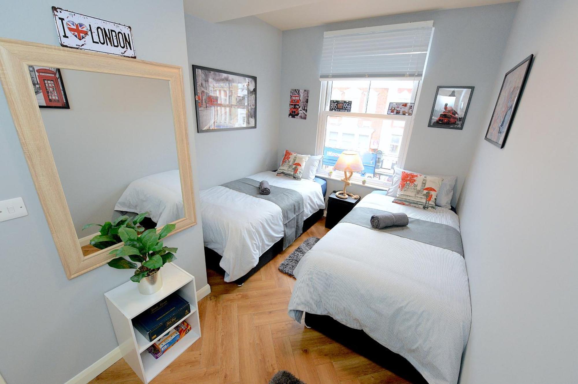 2 Bedroom Flat In Wood Green Piccadilly Line Londres Exterior foto