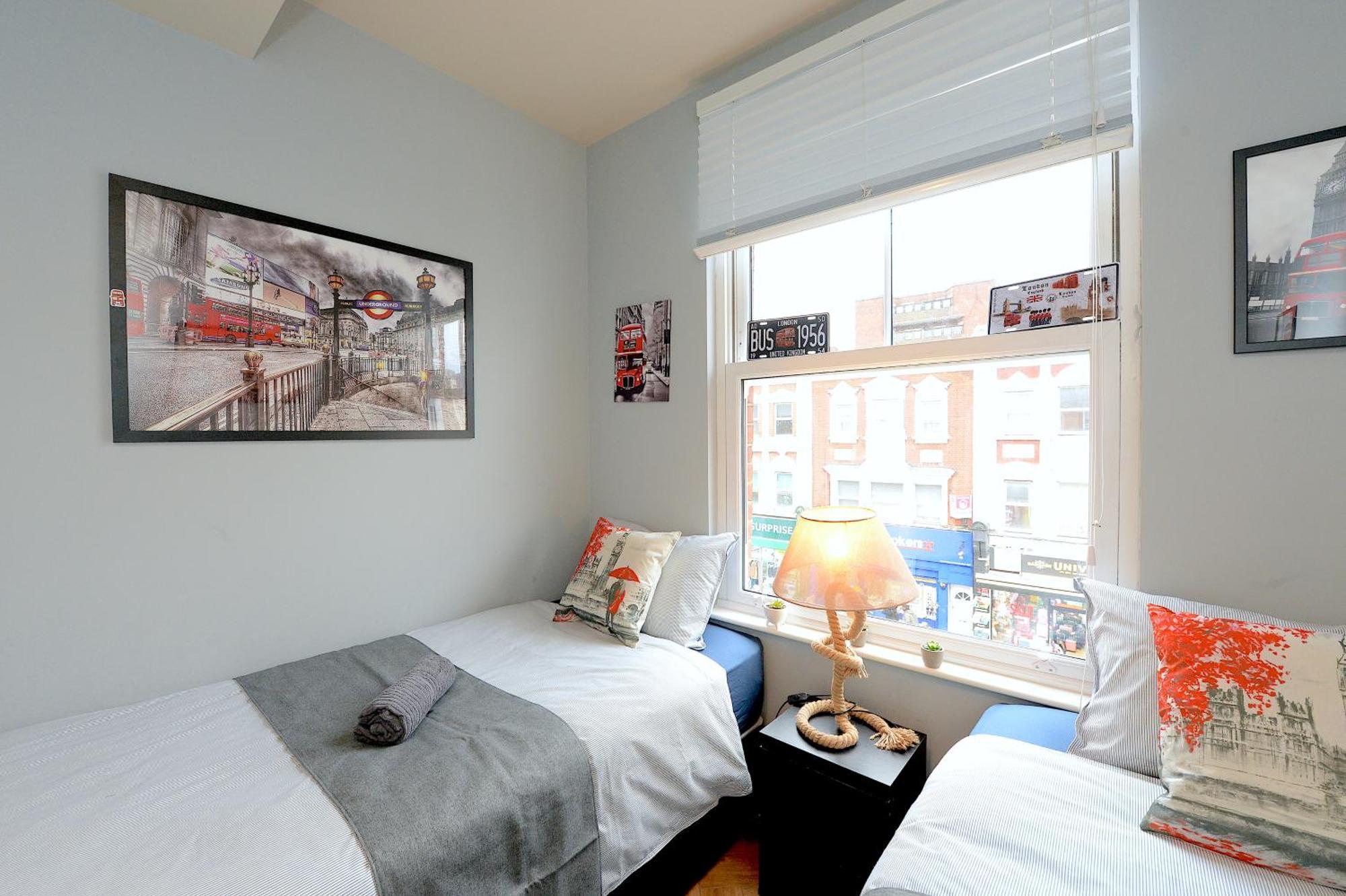 2 Bedroom Flat In Wood Green Piccadilly Line Londres Exterior foto