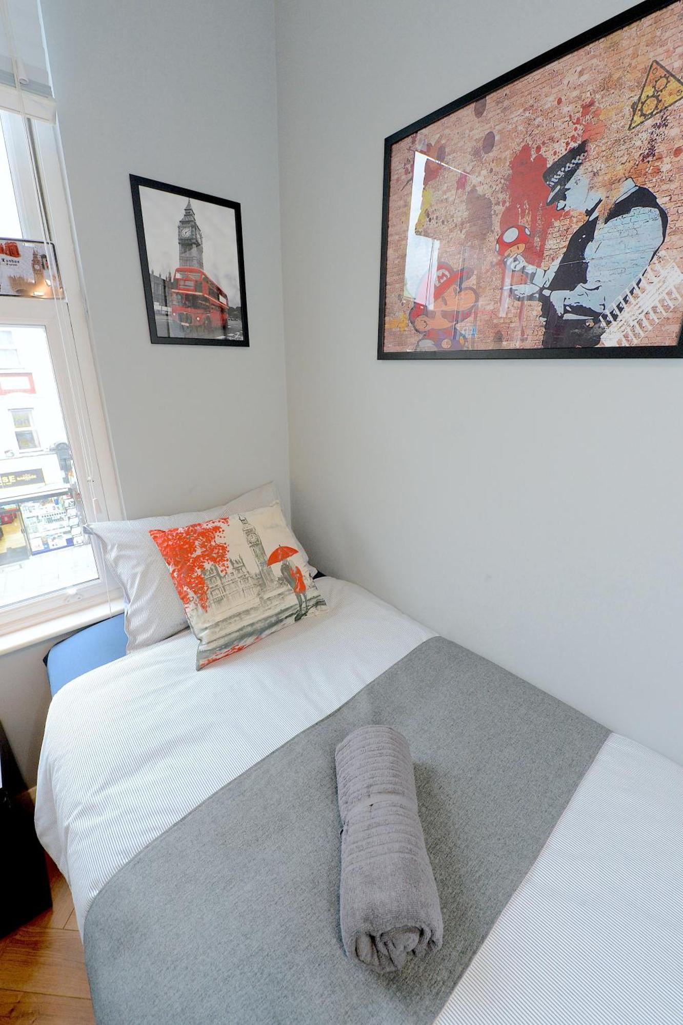 2 Bedroom Flat In Wood Green Piccadilly Line Londres Exterior foto